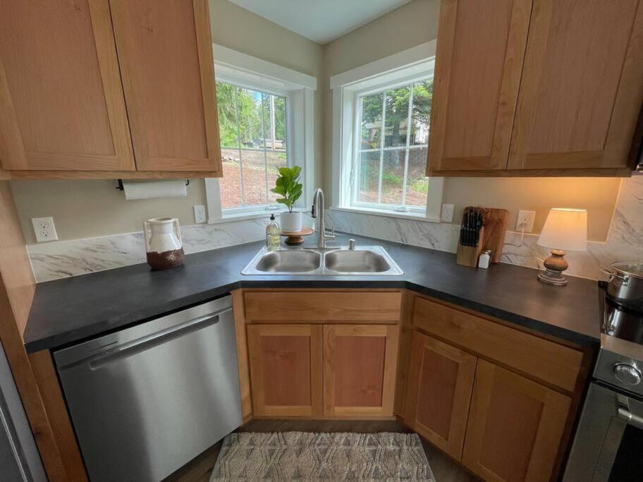 Romantic Cozy Cabin Walk To Lake Hot Tub Bikes Kayaks Grill Onalaska Extérieur photo